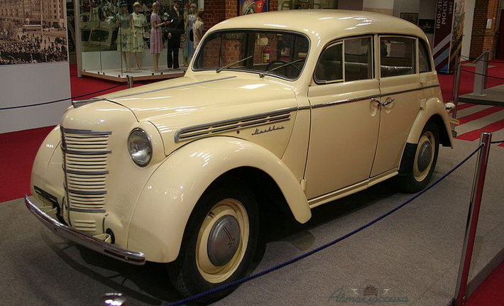 Moskvich-400-420 (1946-1954)