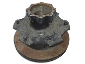 Rear wheel hub with brake disc assembly